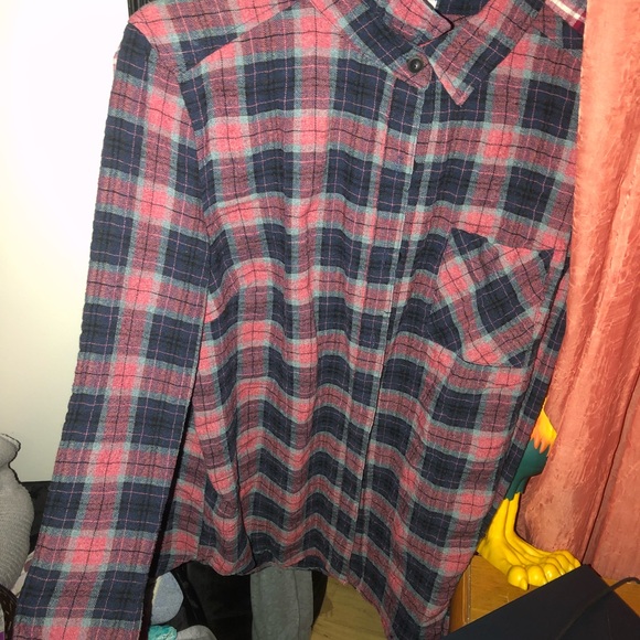 Flannels - Picture 4 of 4